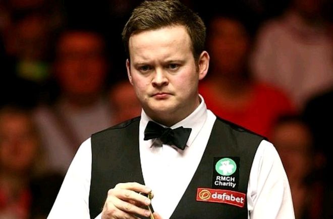 展示了足球 展示了足球