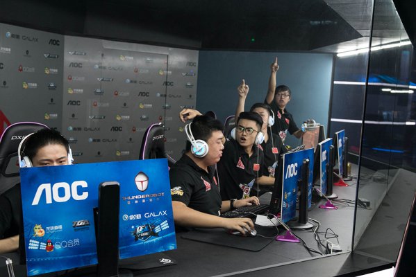 随着本赛季 随着本赛季